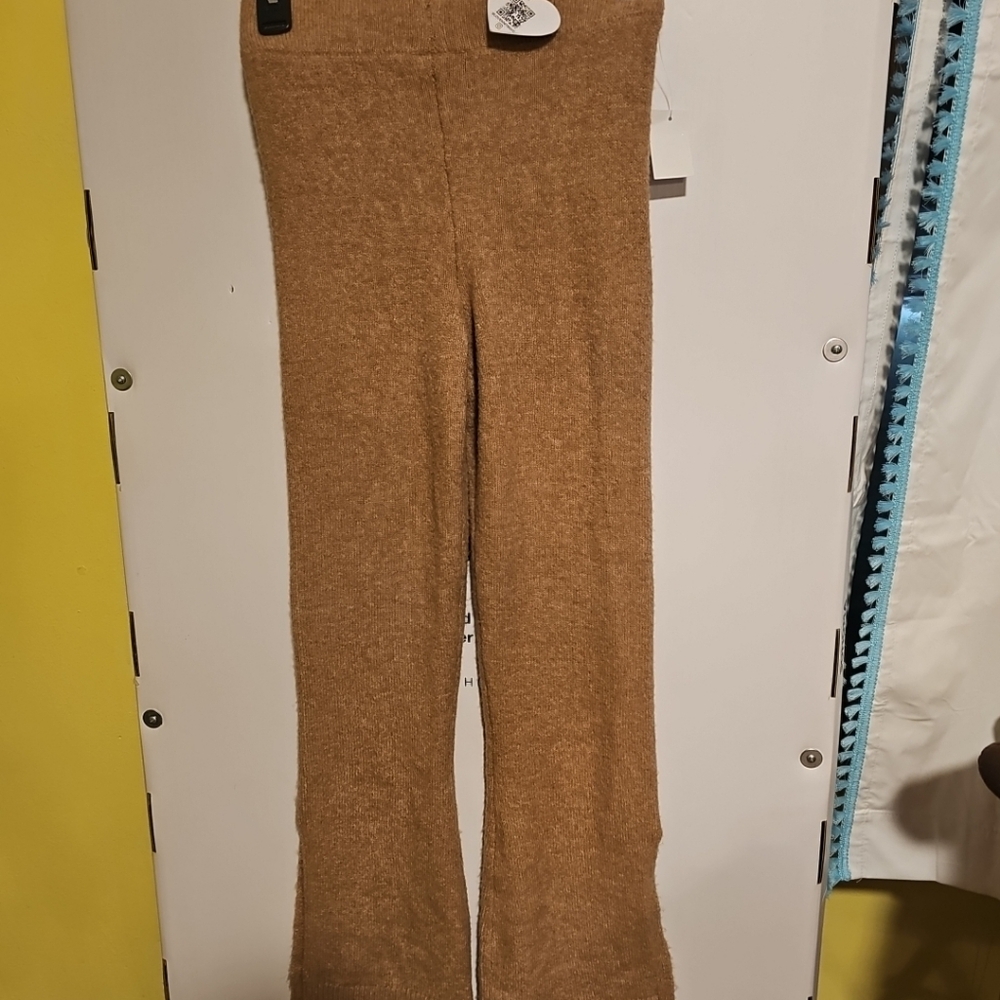 NWT Love Knits nyc Women's Size XS Sweater Pants Tan Light Brown